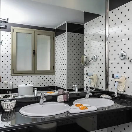 San Nicolas 4* Μικρός Γιαλός