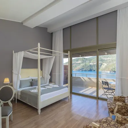San Nicolas 4*