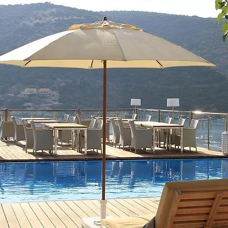 Ξενοδοχείο San Nicolas 4*